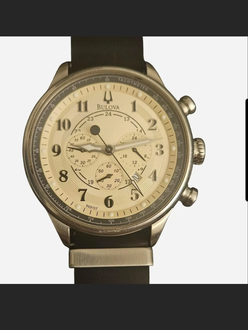 Bulova Adventurer Chronograph Egg Shell 96B138 Mens Watch 44mm